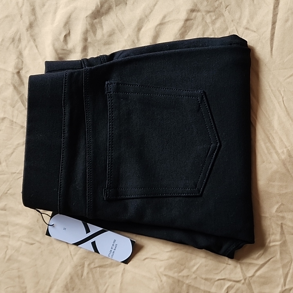 NWT Black Pull-On Jeggings Size Small Pull-on Jeans Stoosh